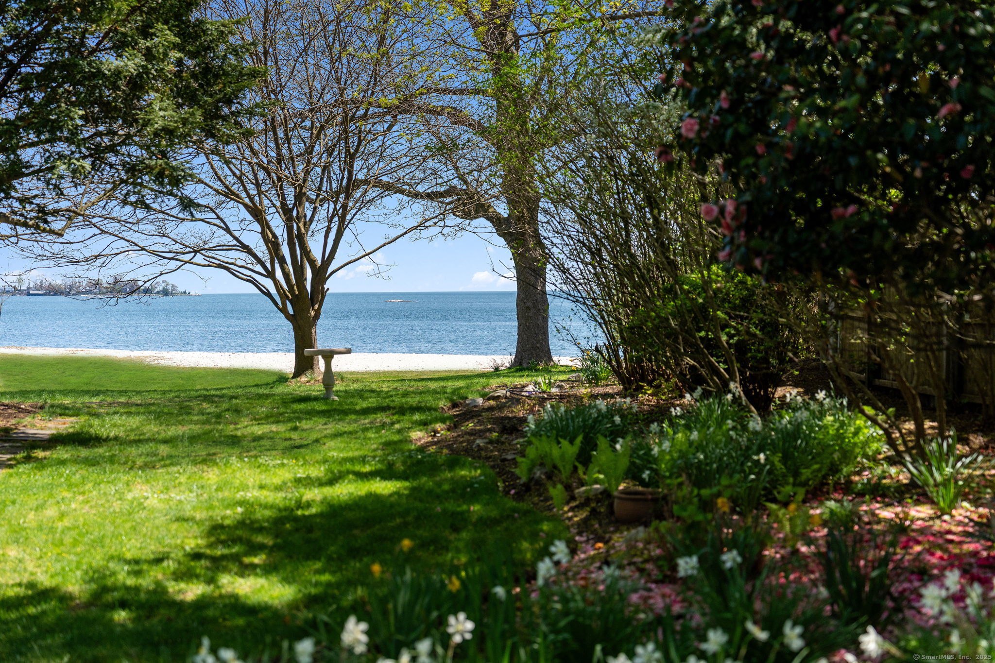 86 Wallacks Drive Stamford, CT 06902 - Photo 10 of 39