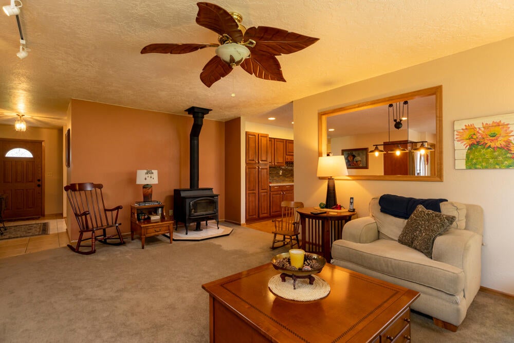 1726 Pine Grove Road Klamath Falls, OR 97603 - Photo 16 of 39 16