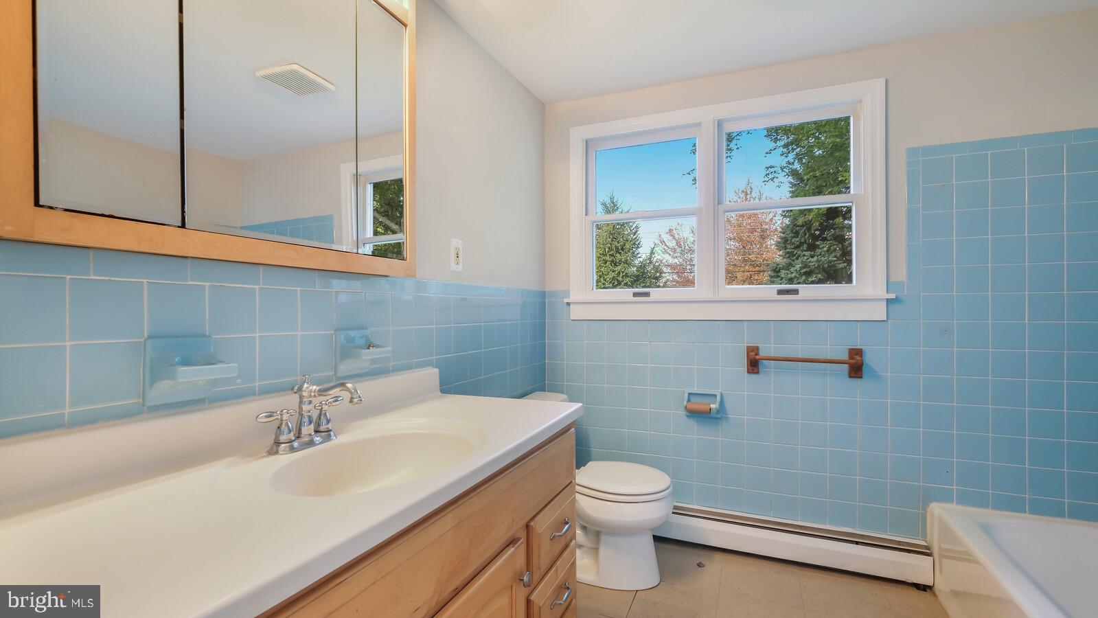 543 Valley Road Warminster, PA 18974 - Photo 14 of 29