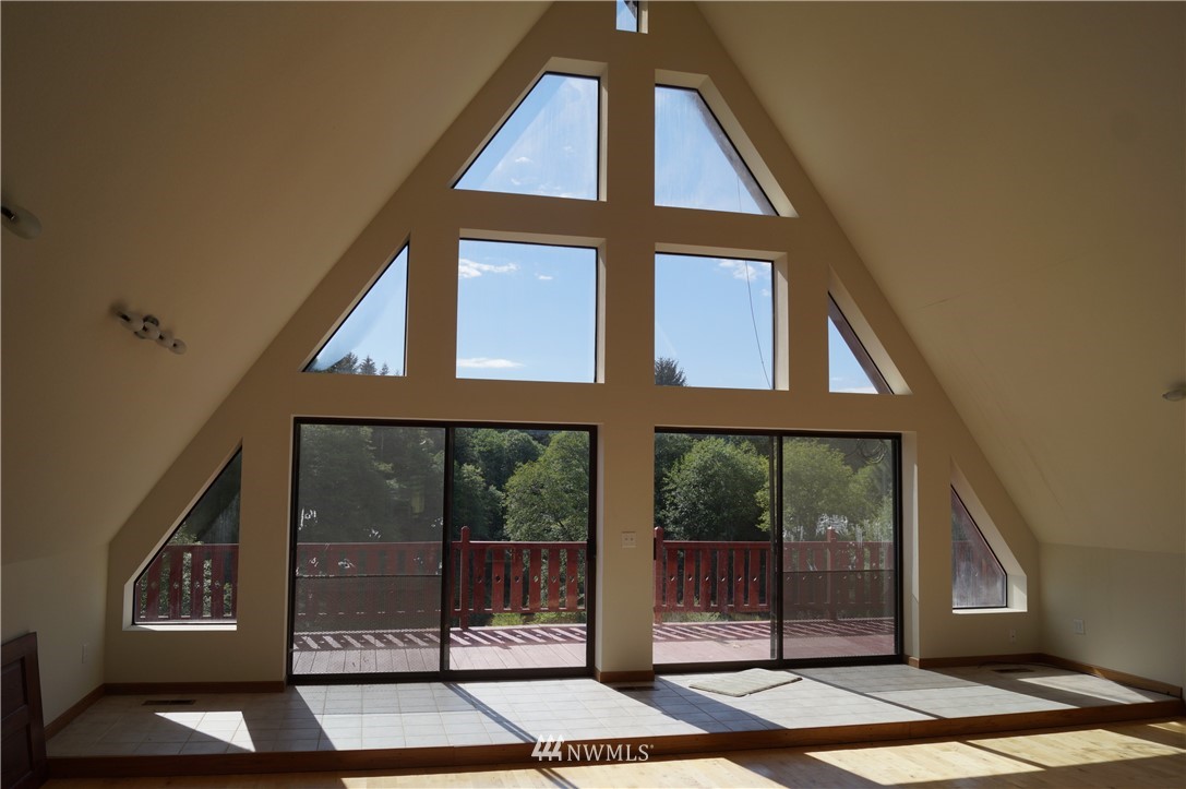 278 Lund Road Cosmopolis, WA 98537 - Photo 4 of 23 Gallery Image 4