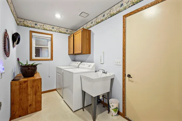 $320,000 | 230 Whitetail Drive, Sun Prairie, WI 53590