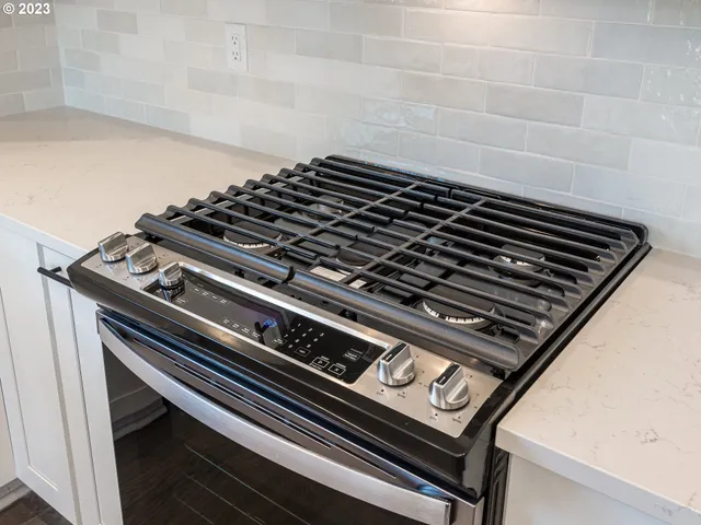 $489,900 | 375 Sunday Drive, Creswell, OR 97426