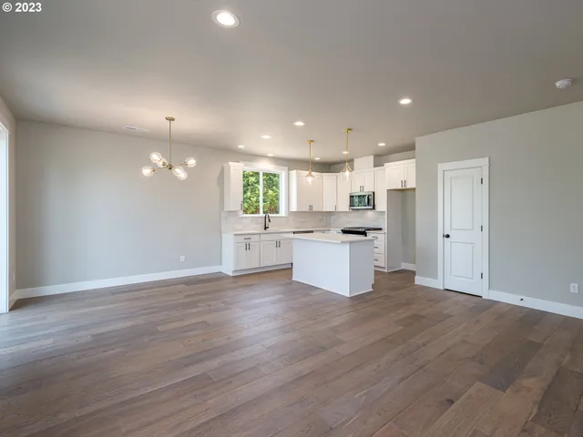 $489,900 | 375 Sunday Drive, Creswell, OR 97426