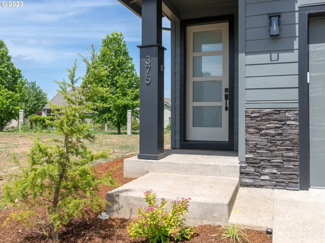 $489,900 | 375 Sunday Drive, Creswell, OR 97426