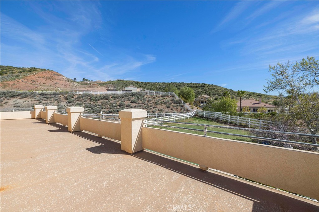 34250 McEnnery Canyon Road Acton, CA 93510 - Photo 29 of 63 a view of city and mountain