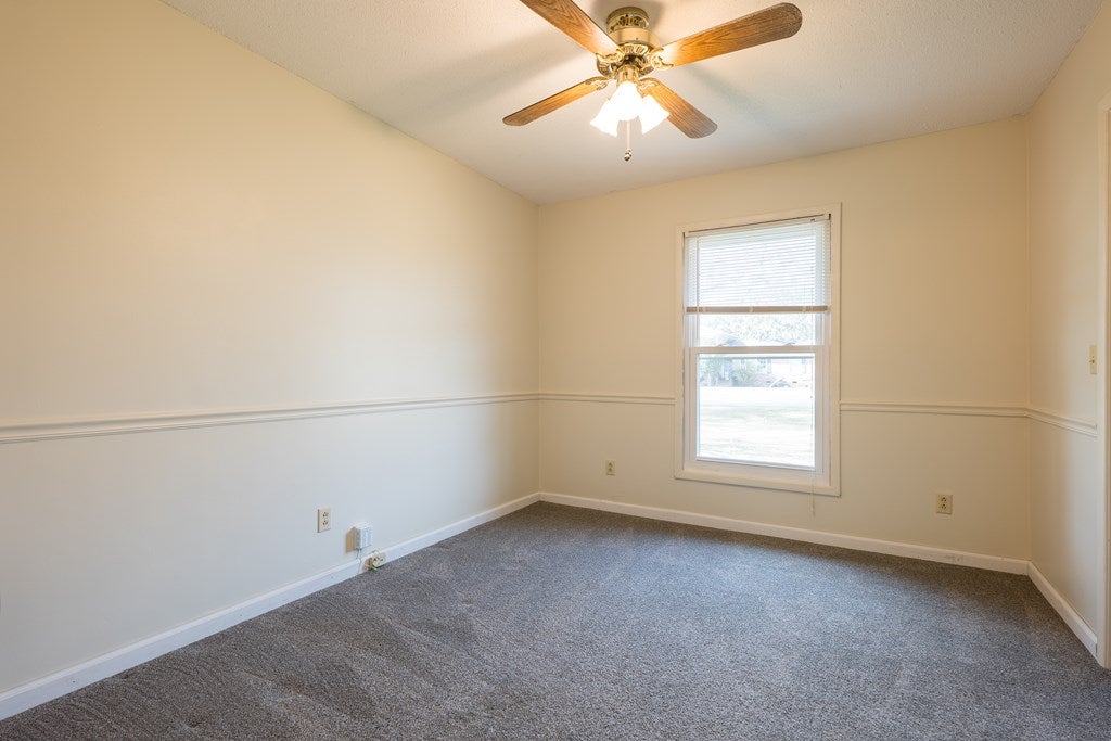 2909 Tara Road Valdosta, GA 31605 - Photo 8 of 38 Gallery Image 8
