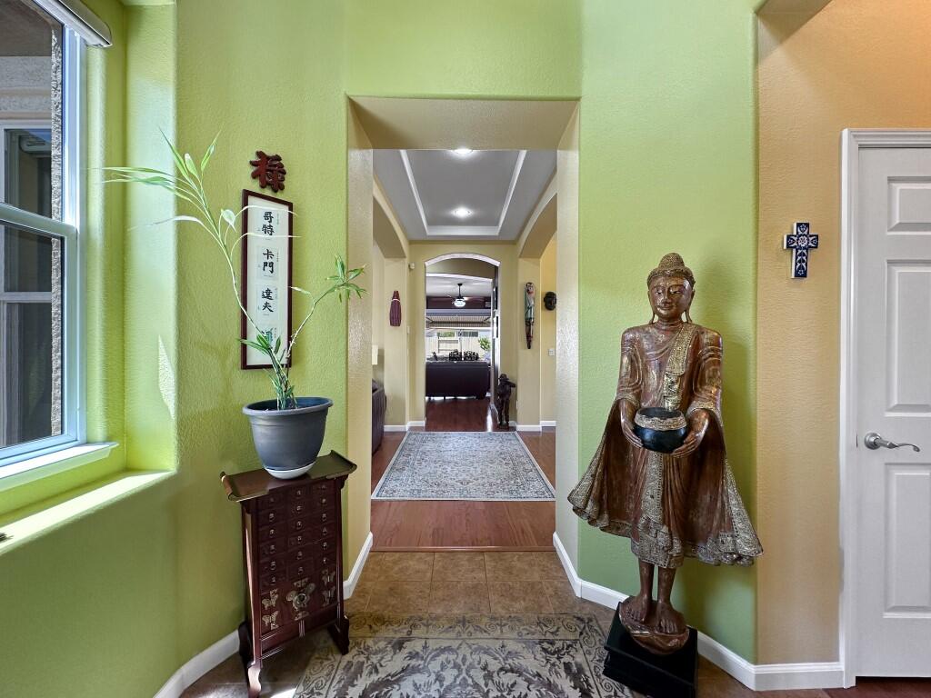 10555 Hampton Creek Drive Reno, NV 89521 - Photo 4 of 50
