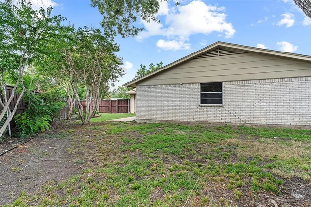 $2,500 | 2804 Royal Oaks Drive, Plano, TX 75074