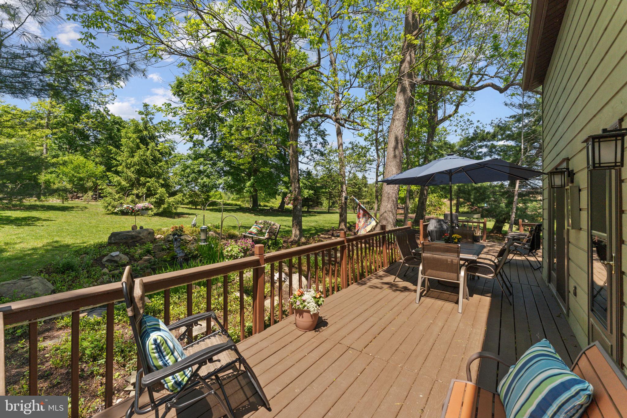 4 Fox Ridge Road Glenmoore, PA 19343 - Photo 36 of 47 Large rear deck