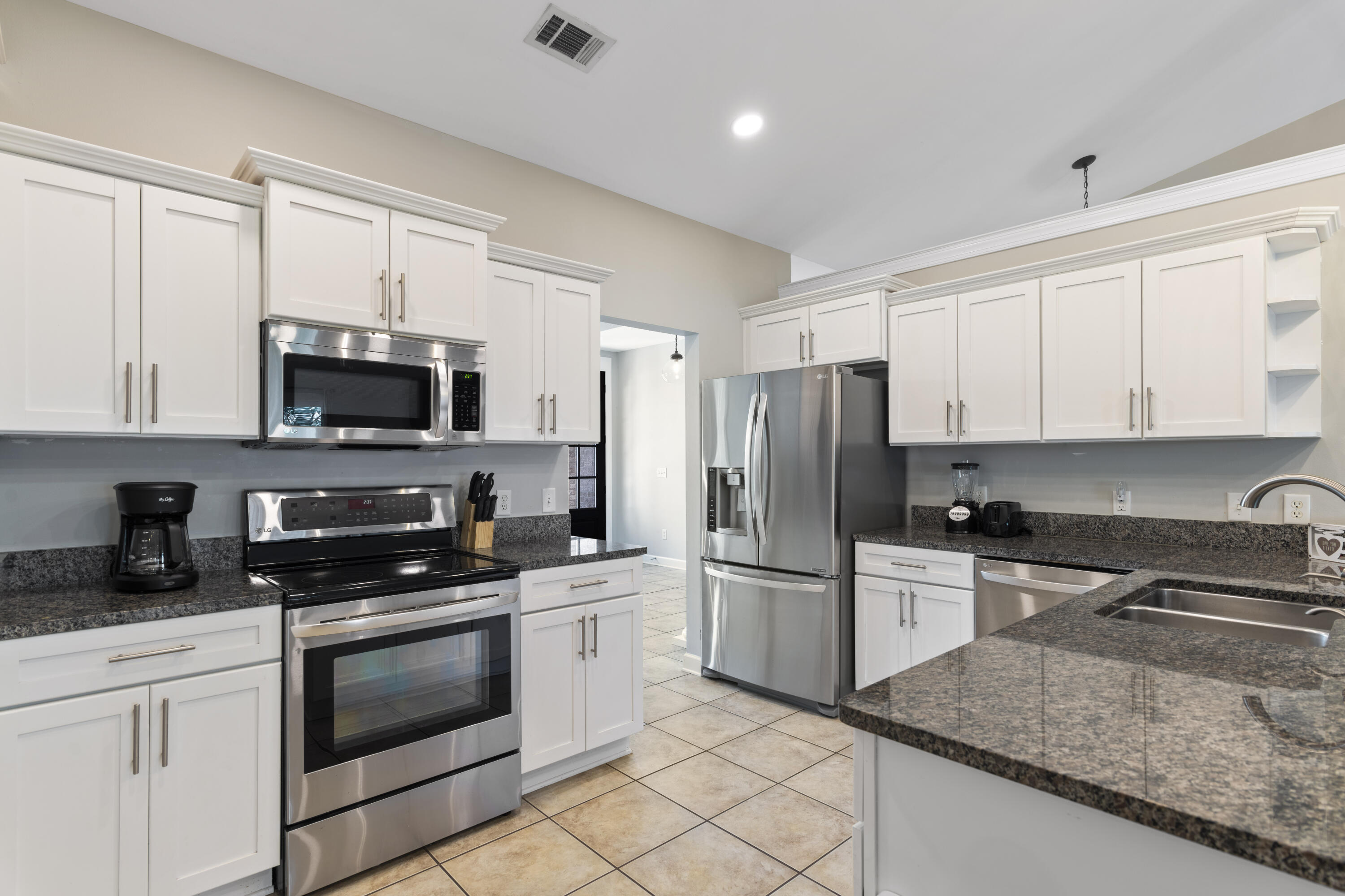 39 2nd Court Santa Rosa Beach, FL 32459 - Photo 23 of 43 Kitchen