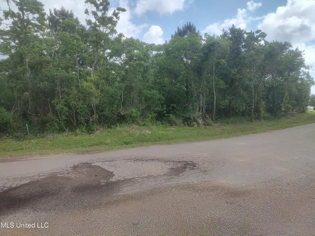 $75,000 | 11474 Bayou View Drive, Bay St. Louis, MS 39520