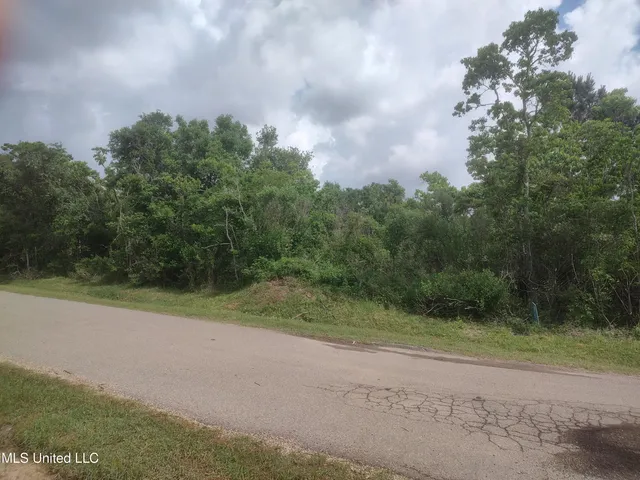 $75,000 | 11474 Bayou View Drive, Bay St. Louis, MS 39520