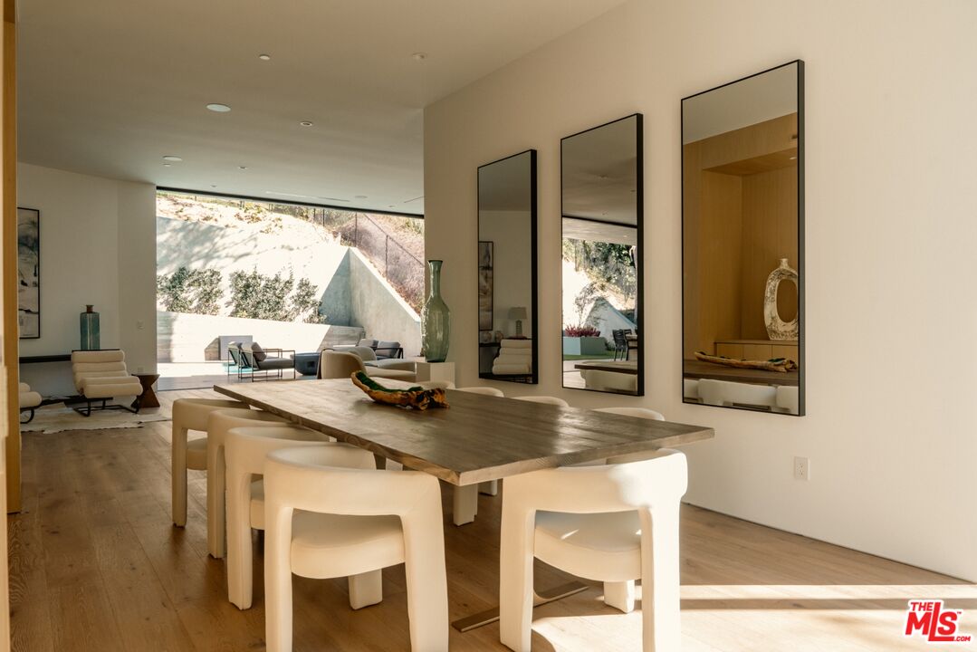 1508 Roscomare Road Los Angeles, CA 90077 - Photo 11 of 29
