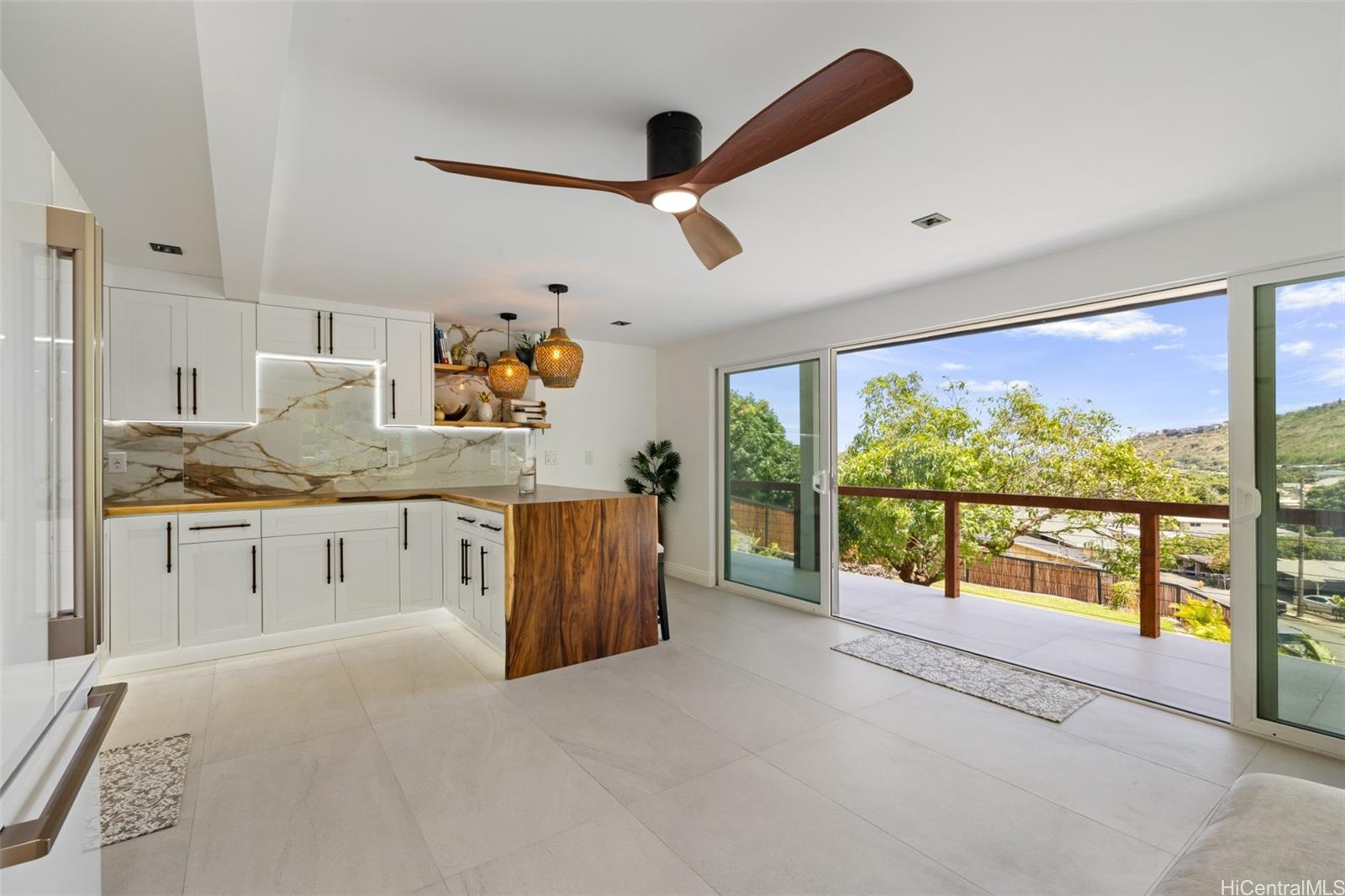 852 Kainoa Place Honolulu, HI 96821 - Photo 15 of 25 a spacious bathroom with a tub and a large window