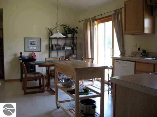 11415 Rickerd Court Williamsburg, MI 49690 - Photo 8 of 16 1736578-7.JPG