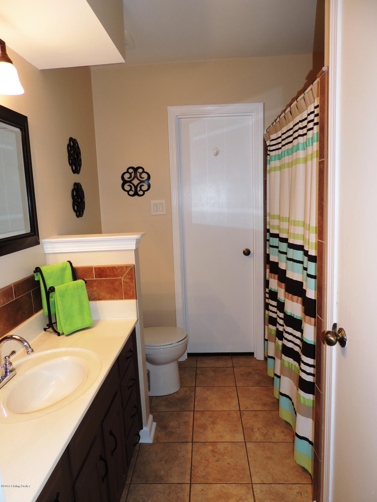 11017 Finchley Road Louisville, KY 40243 - Photo 30 of 49 DSCN1256