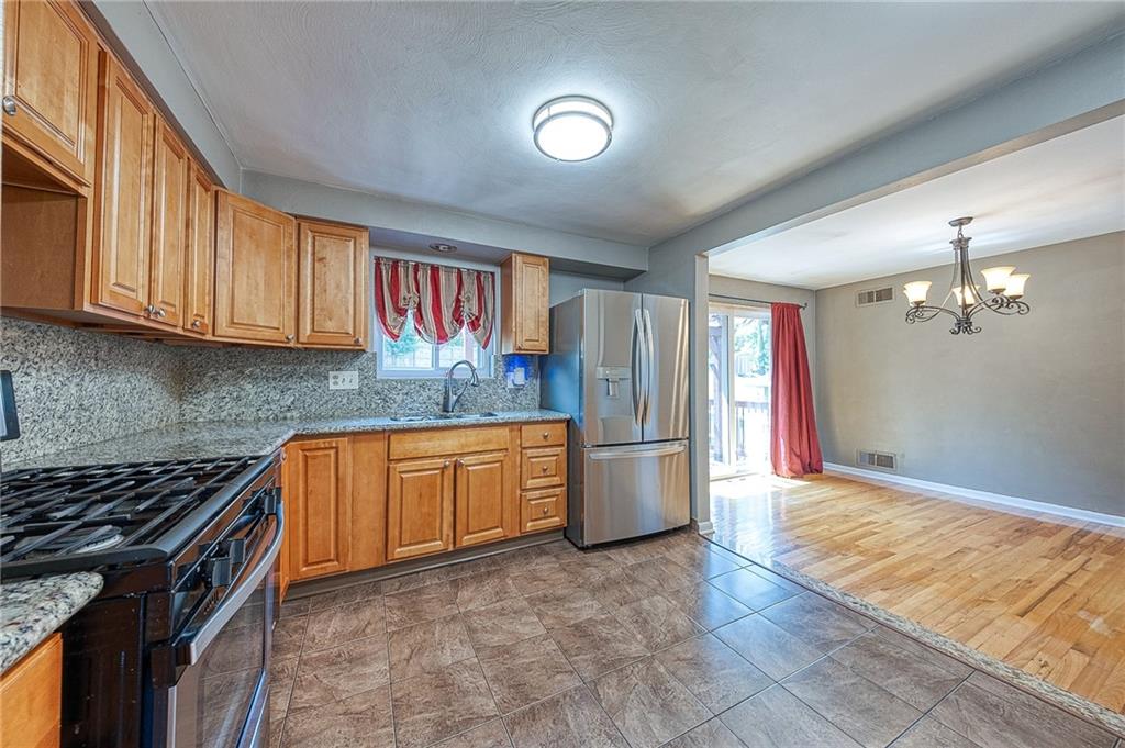 11468 Drop Irwin, PA 15642 - Photo 25 of 49 Nice kitchen. Plenty counter space for cooking and baking.