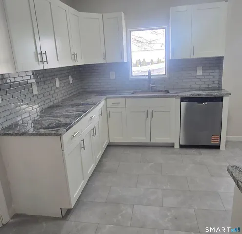 $329,900 | 265 Citizens Avenue, Waterbury, CT 06704