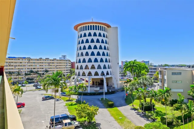 a view of a multi story building