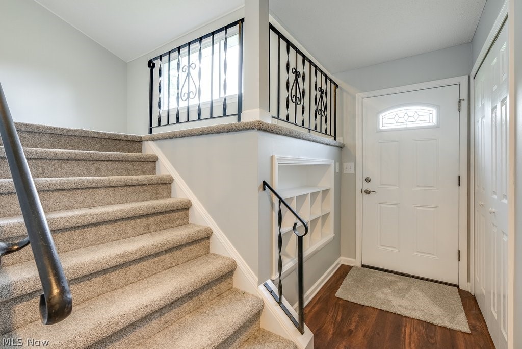 3152 Clearview Road Ravenna, OH 44266 - Photo 2 of 35 Gallery Image 2