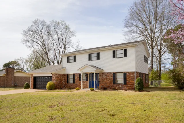 a view of swimming pool and mountain view
