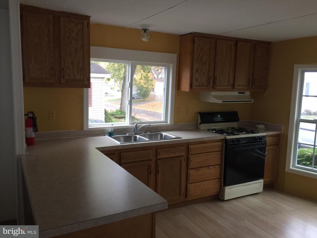 17 Plateau Road Lititz, PA 17543 - Photo 3 of 13