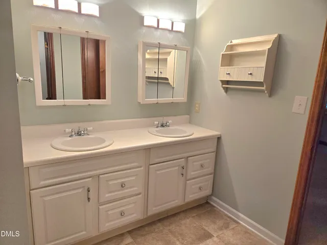 $1,600 | 9 Willow Bridge Drive, Durham, NC 27707