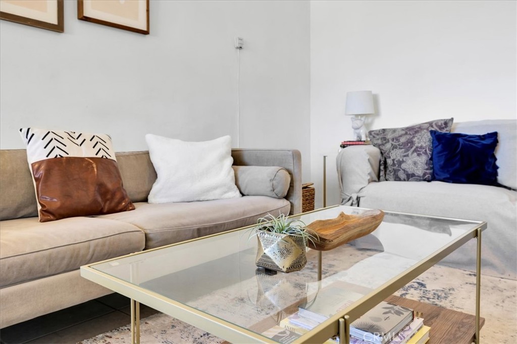 74825 Alta Loma Drive Twentynine Palms, CA 92277 - Photo 7 of 36 a living room with furniture