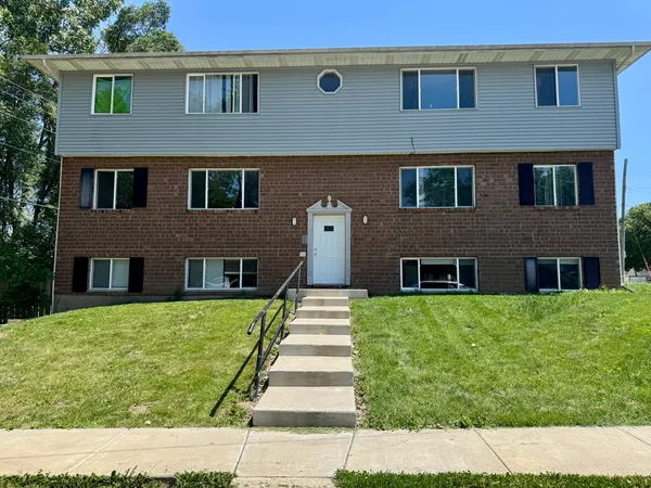 $825 | 2827 North Elsie Avenue, Unit 1, Davenport, IA 52804