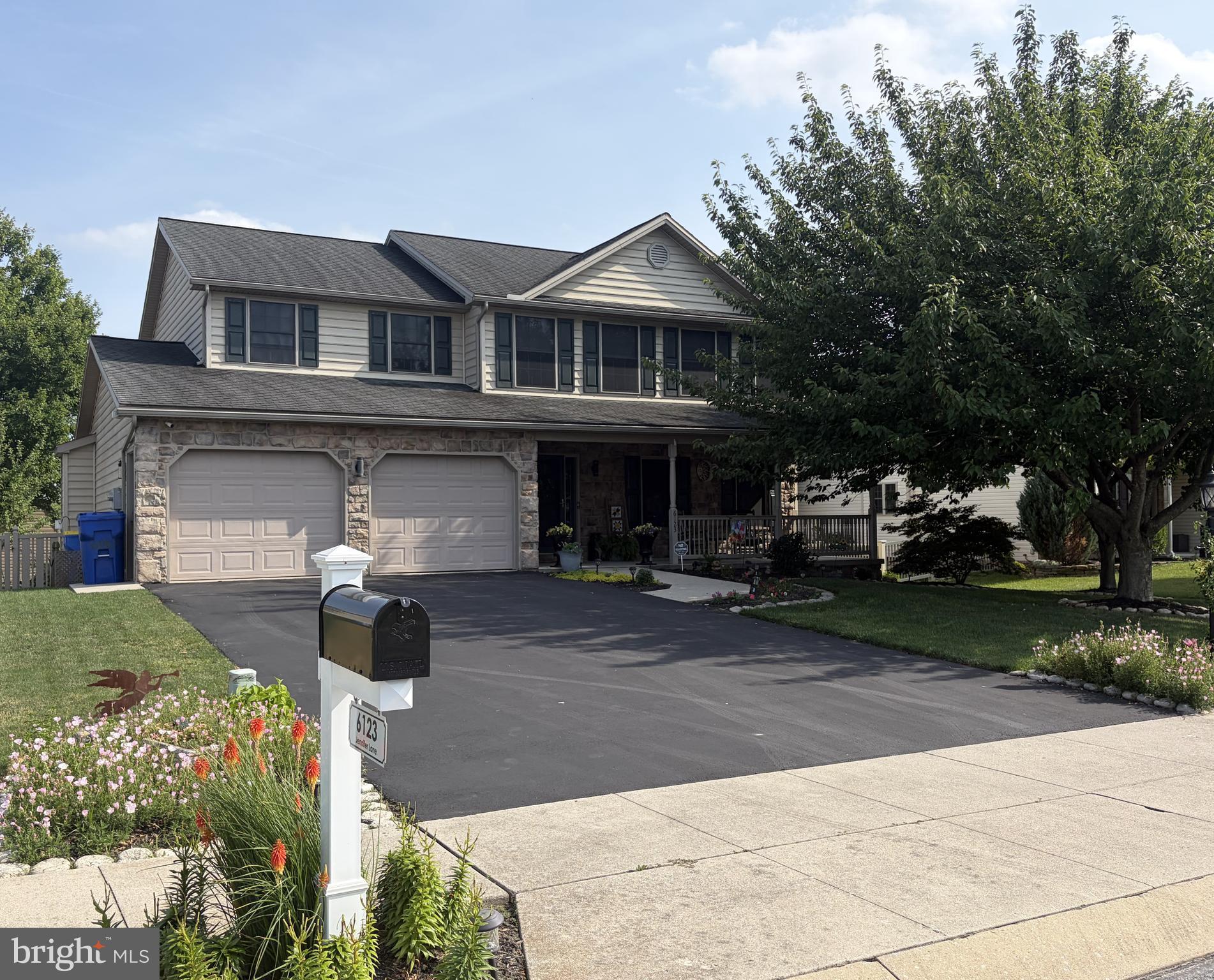 6123 Jennifer Lane Spring Grove, PA 17362 - Photo 2 of 8