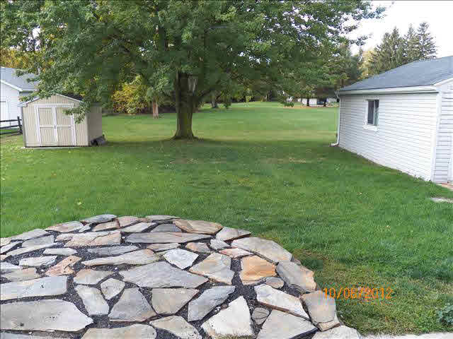 1459 Samaria Road Temperance, MI 48182 - Photo 5 of 16 back yard