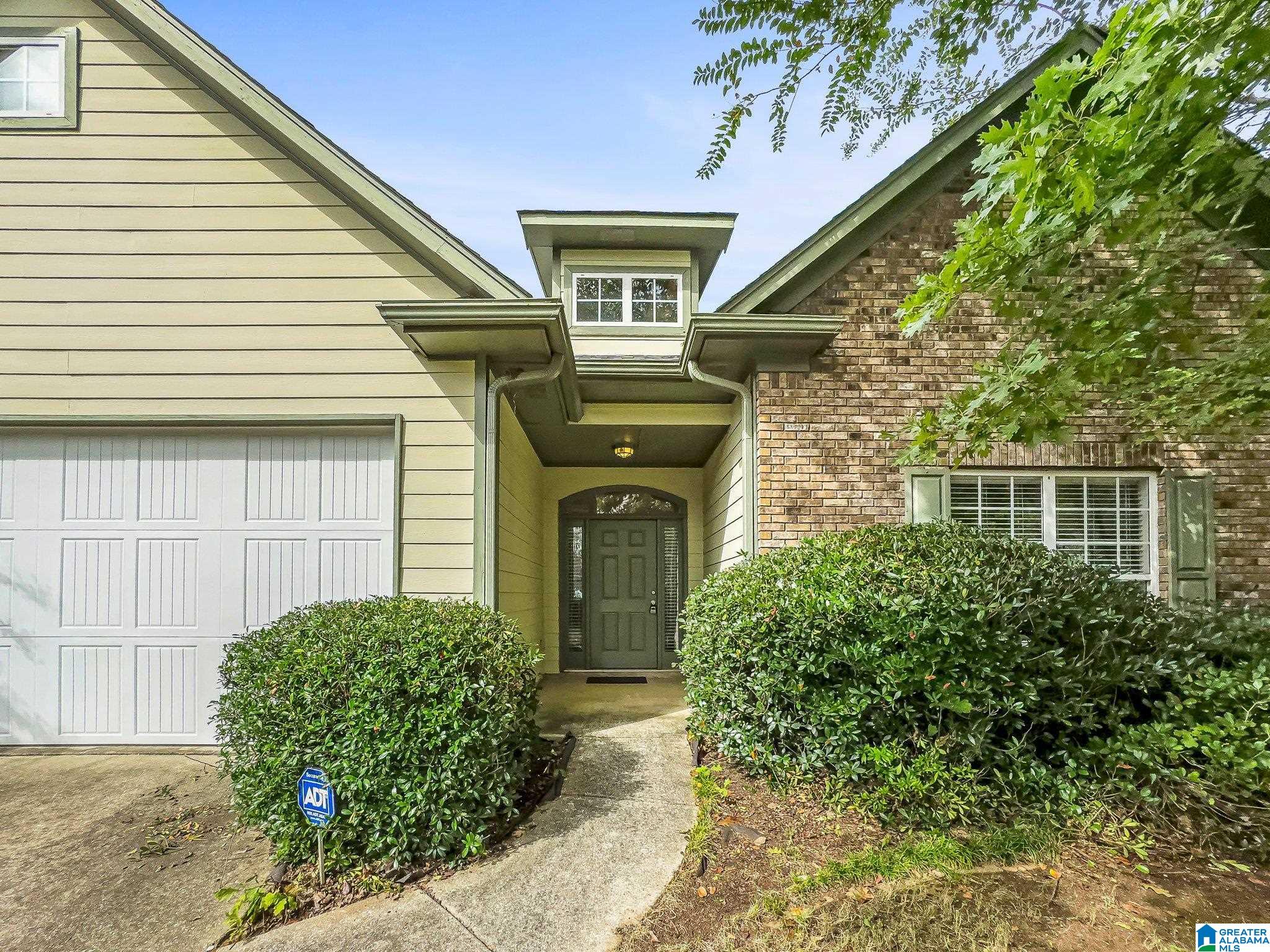 1908 Kent Circle Leeds, AL 35094 - Photo 2 of 25