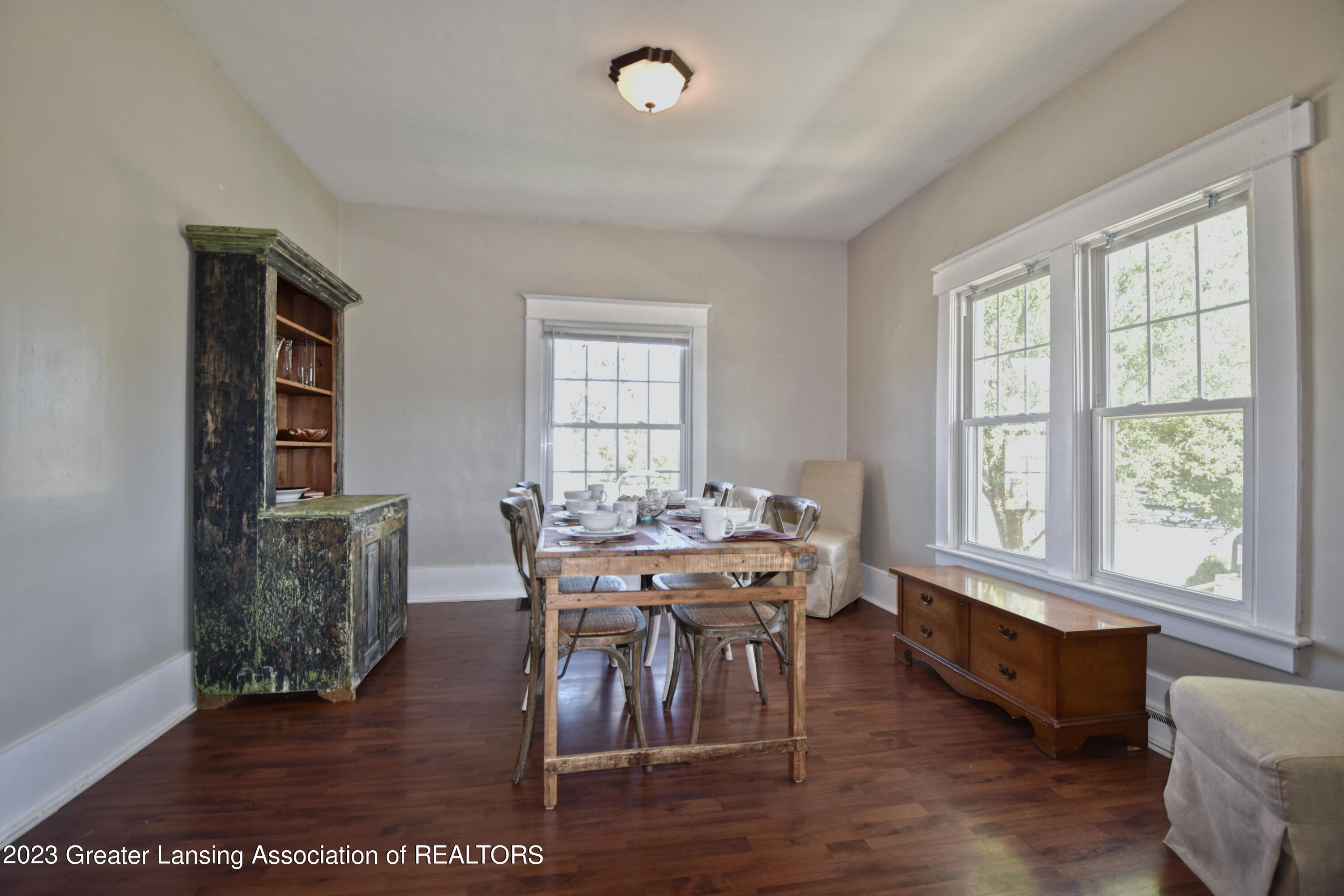 400 Strathmore Road Lansing, MI 48910 - Photo 5 of 24 4