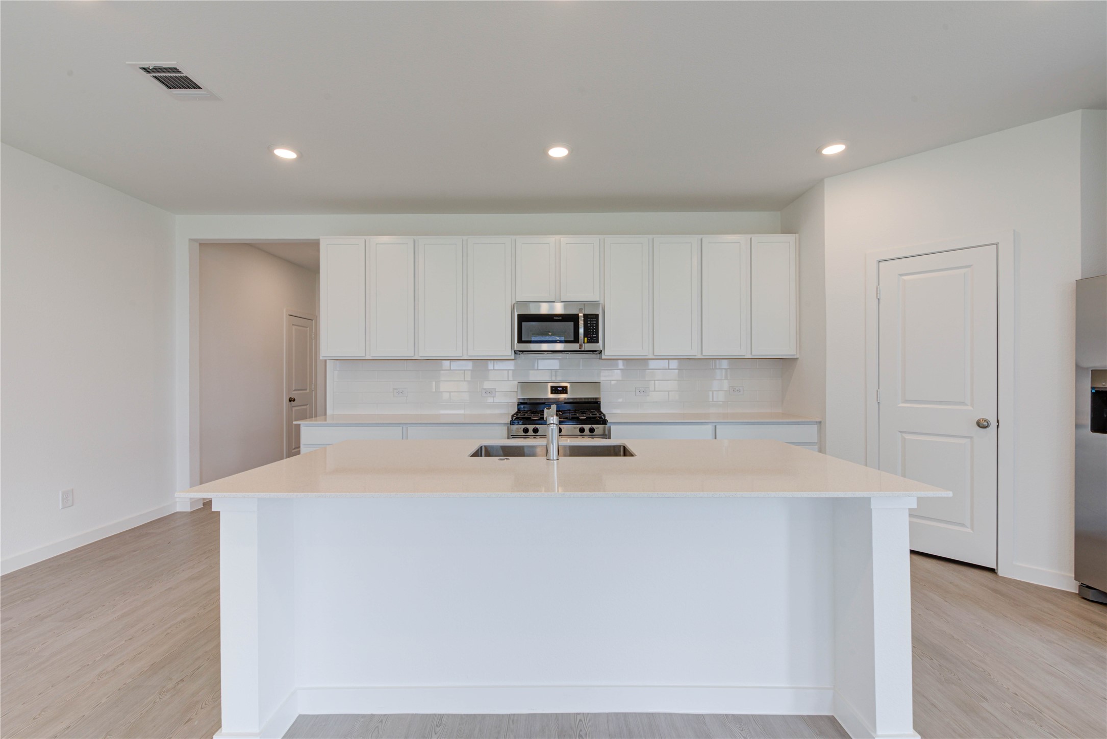 400 Robin Court Angleton, TX 77515 - Photo 20 of 20