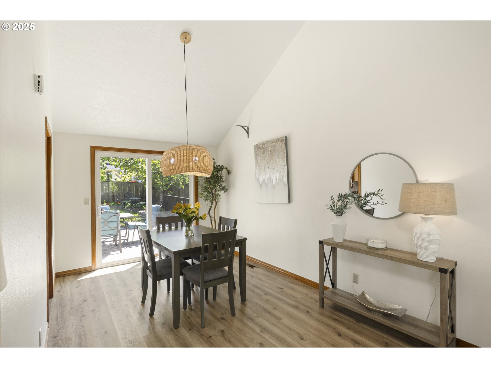 135 Kingsgate Road Lake Oswego, OR 97035 - Photo 14 of 48 Gallery Image 14