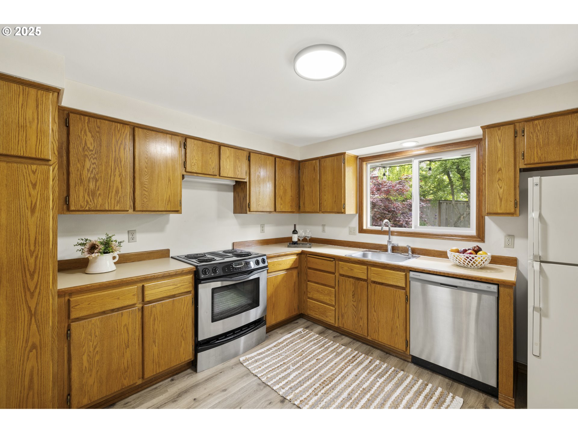 135 Kingsgate Road Lake Oswego, OR 97035 - Photo 19 of 48 Gallery Image 19
