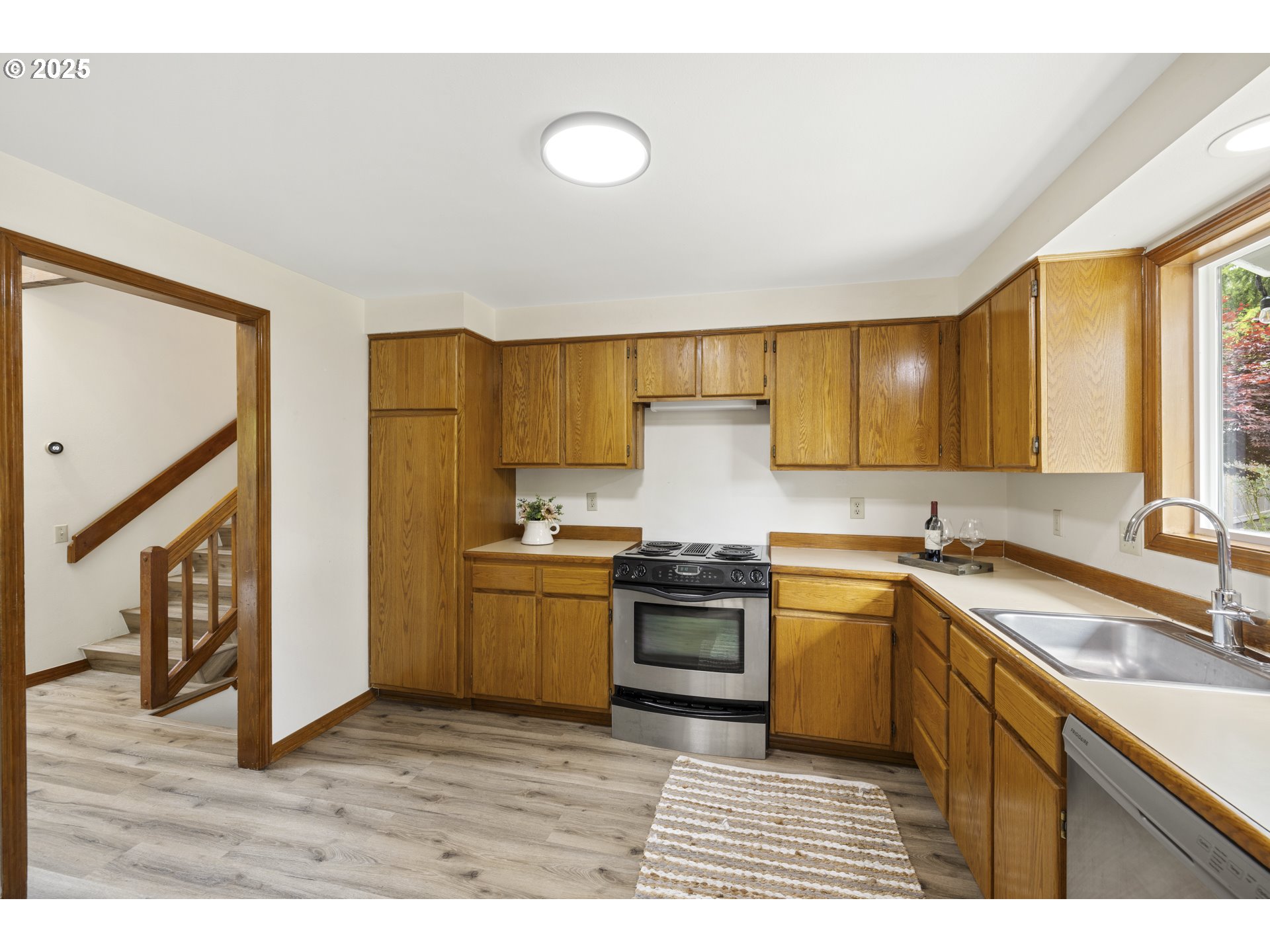 135 Kingsgate Road Lake Oswego, OR 97035 - Photo 22 of 48 Gallery Image 22