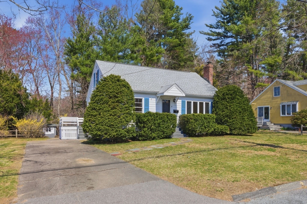 21 Belmore Road Natick, MA 01760 - Photo 2 of 18