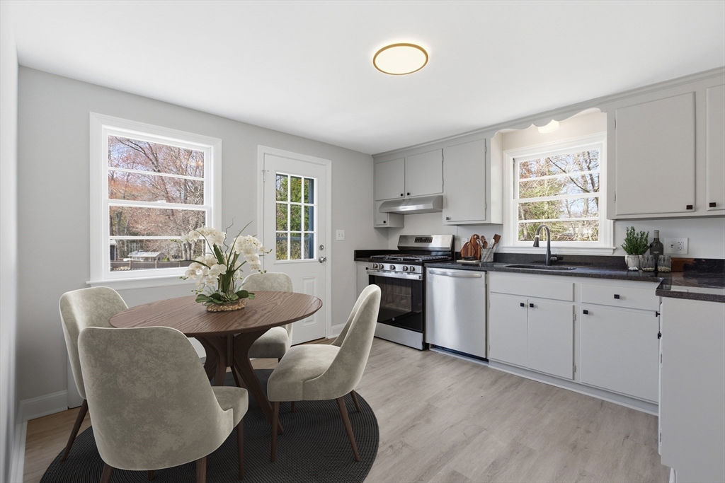 21 Belmore Road Natick, MA 01760 - Photo 4 of 18