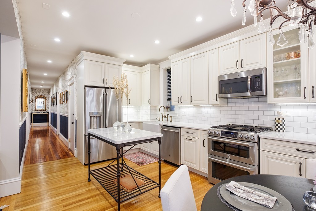 640 Washington Street, Unit 1 Brookline, MA 02446 - Photo 2 of 14