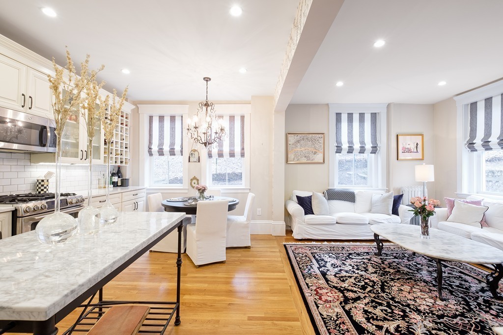 640 Washington Street, Unit 1 Brookline, MA 02446 - Photo 3 of 14