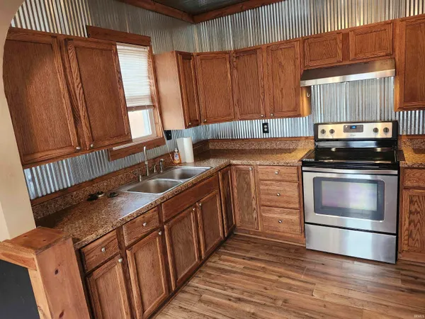 $115,000 | 613 South Washington Street, Jasonville, IN 47438