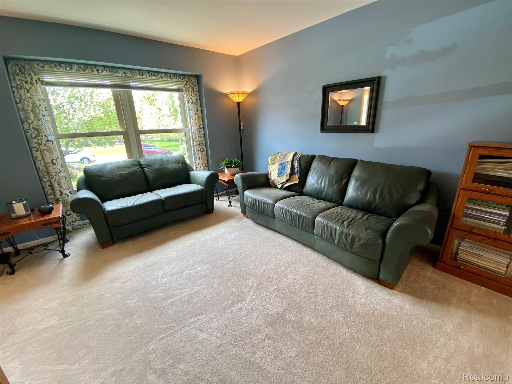 3939 May Center Road Lake Orion, MI 48360 - Photo 10 of 58 A61D55CD-8F42-4ECD-A3BC-5063D4A8F159.jpeg