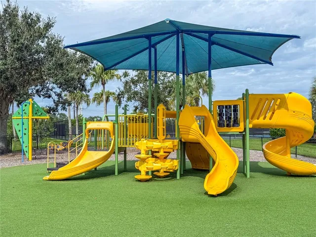 $2,000 | 9023 Stone Harbour Loop, Bradenton, FL 34212