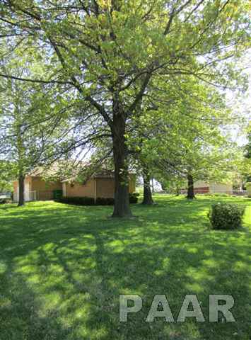115 Reservoir Road Pekin, IL 61554 - Photo 4 of 4 Gallery Image 4