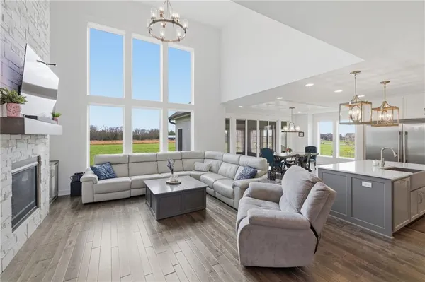 $899,595 | 15909 Corbin Court, Pleasant Hill, MO 64080