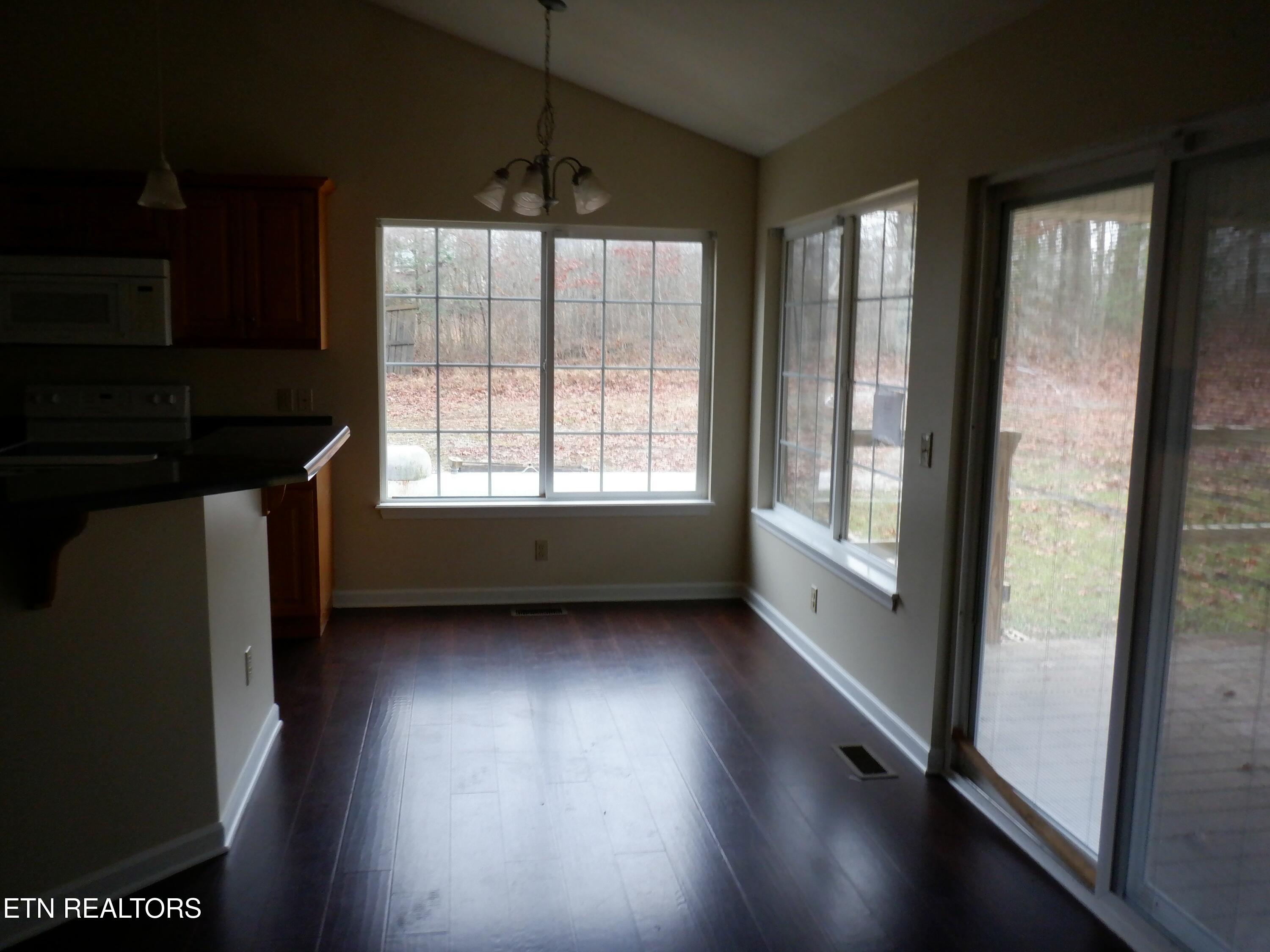 296 Georgee Road Jamestown, TN 38556 - Photo 4 of 10 tempImageNEivSh