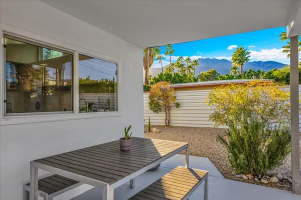$1,125,000 | 1538 East Verbena Drive, Palm Springs, CA 92262