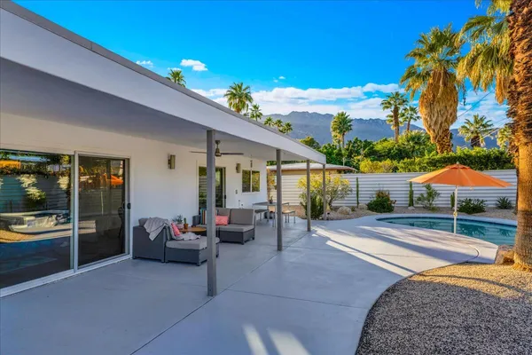 $1,150,000 | 1538 East Verbena Drive, Palm Springs, CA 92262