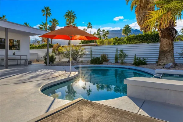 $1,150,000 | 1538 East Verbena Drive, Palm Springs, CA 92262